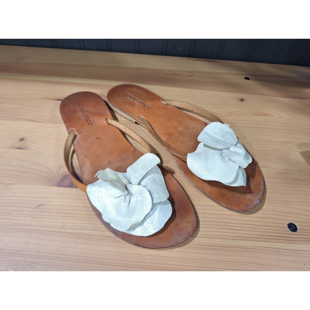 Sundance Womens 38 Tan Leather Flip Flop Sandals Silver Metallic Flower Italy